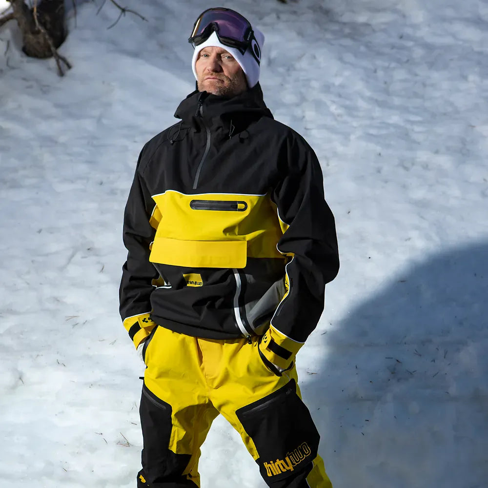 Light x Walker Anorak Jacket Black/Yellow | thirtytwo EU Non-Insulated Jacket ThirtyTwo Snowboard gear boots and bindings