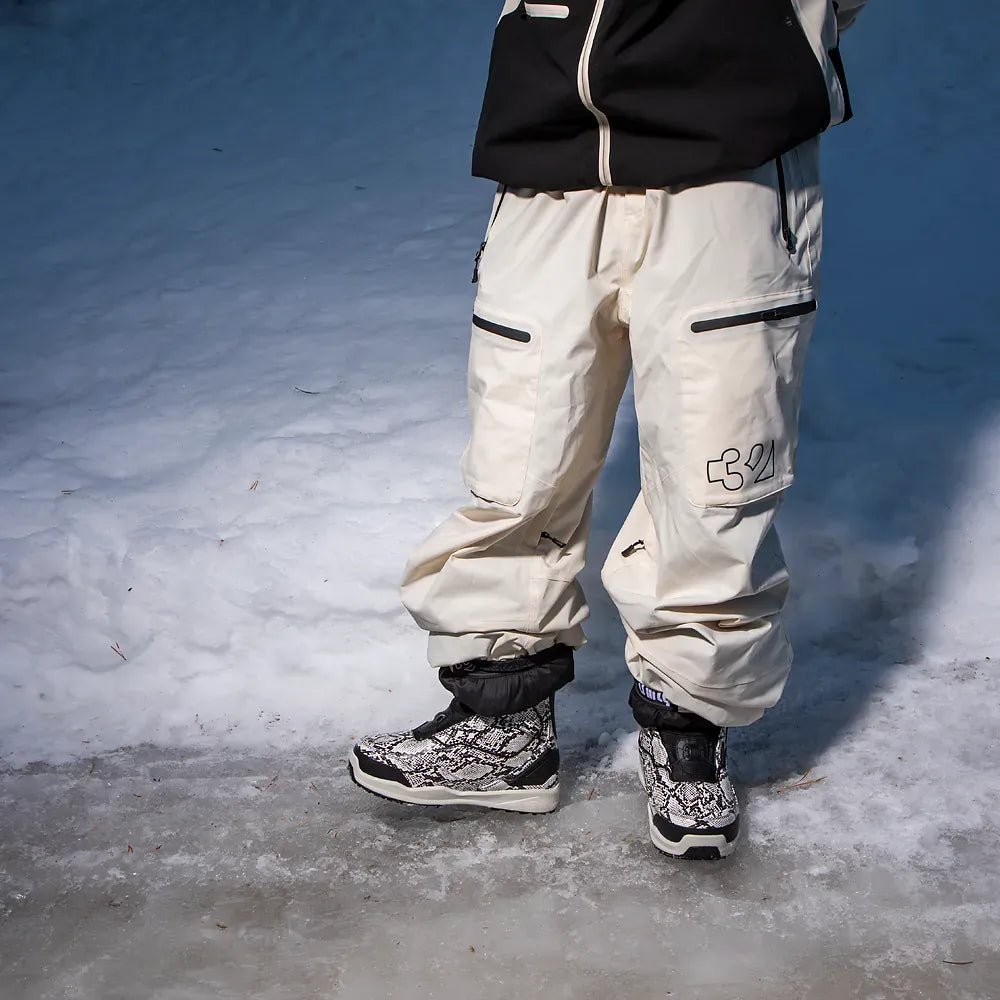 TM-2 Double Boa® x Vizz Boots White/Black | thirtytwo EU Boots ThirtyTwo Snowboard gear boots and bindings