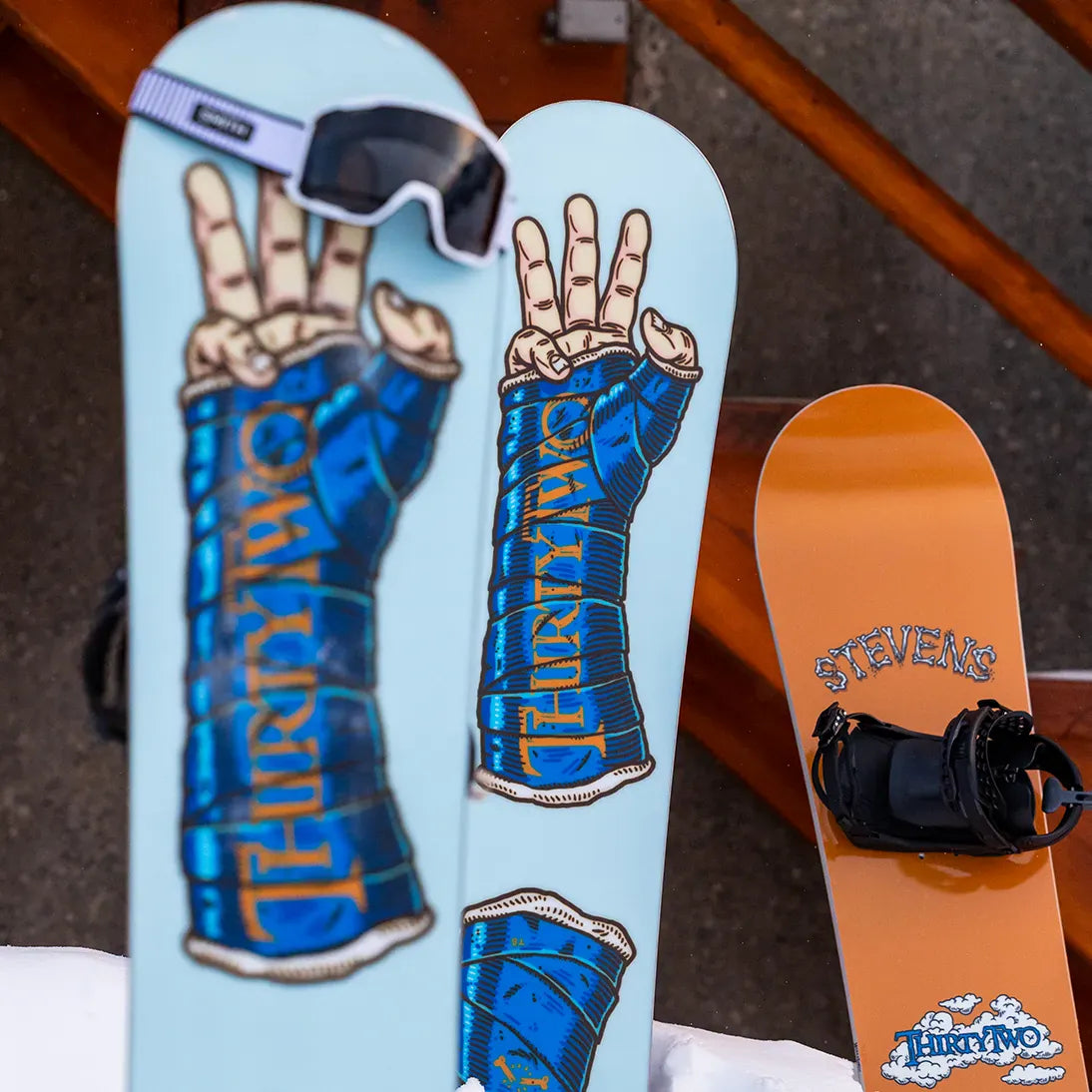 Snowboard Middle Earth Pro Limited Edition | thirtytwo Europe Snowboards ThirtyTwo Snowboard gear boots and bindings