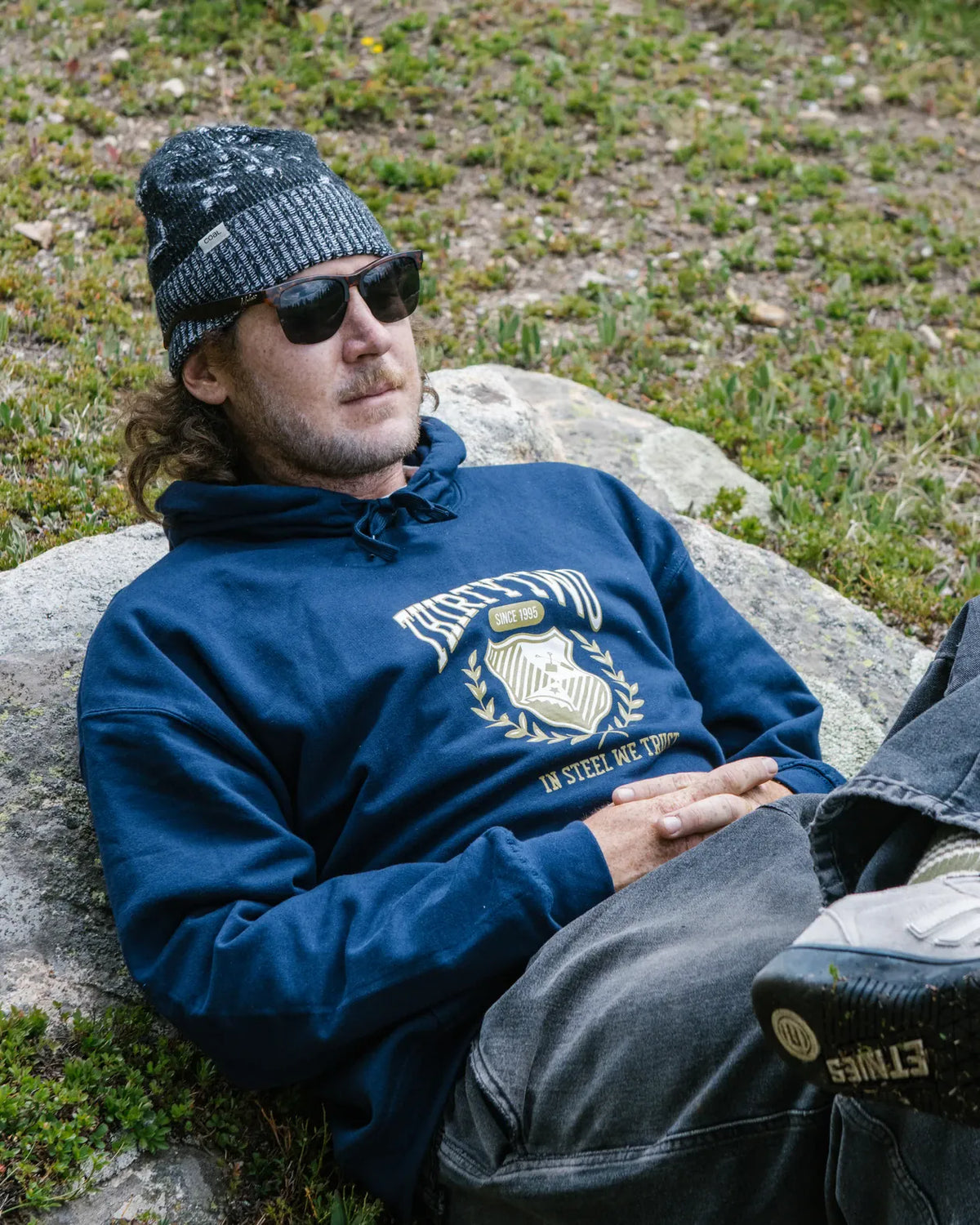 CREST HOODIE Apparel Lifestyle Thirtytwo Snowboard gear boots and bindings