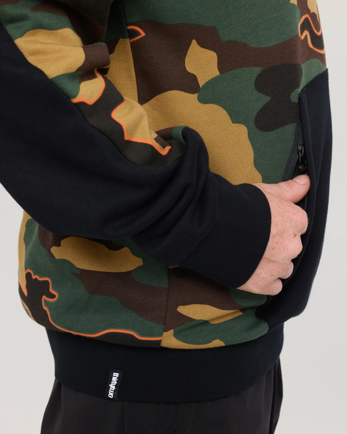 T32M TECH HOODIE