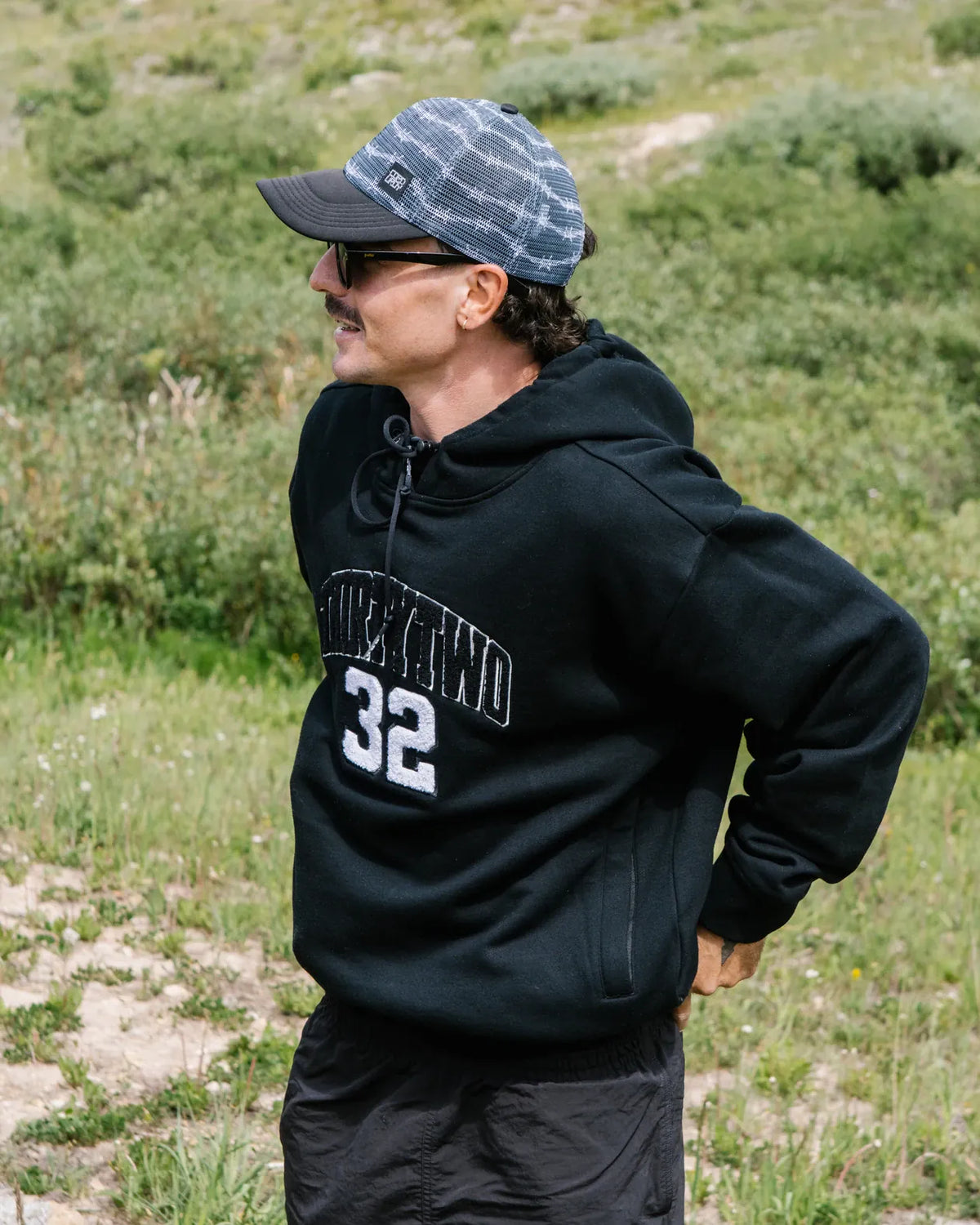 32 TECH HOODIE Apparel Technical Thirtytwo Snowboard gear boots and bindings