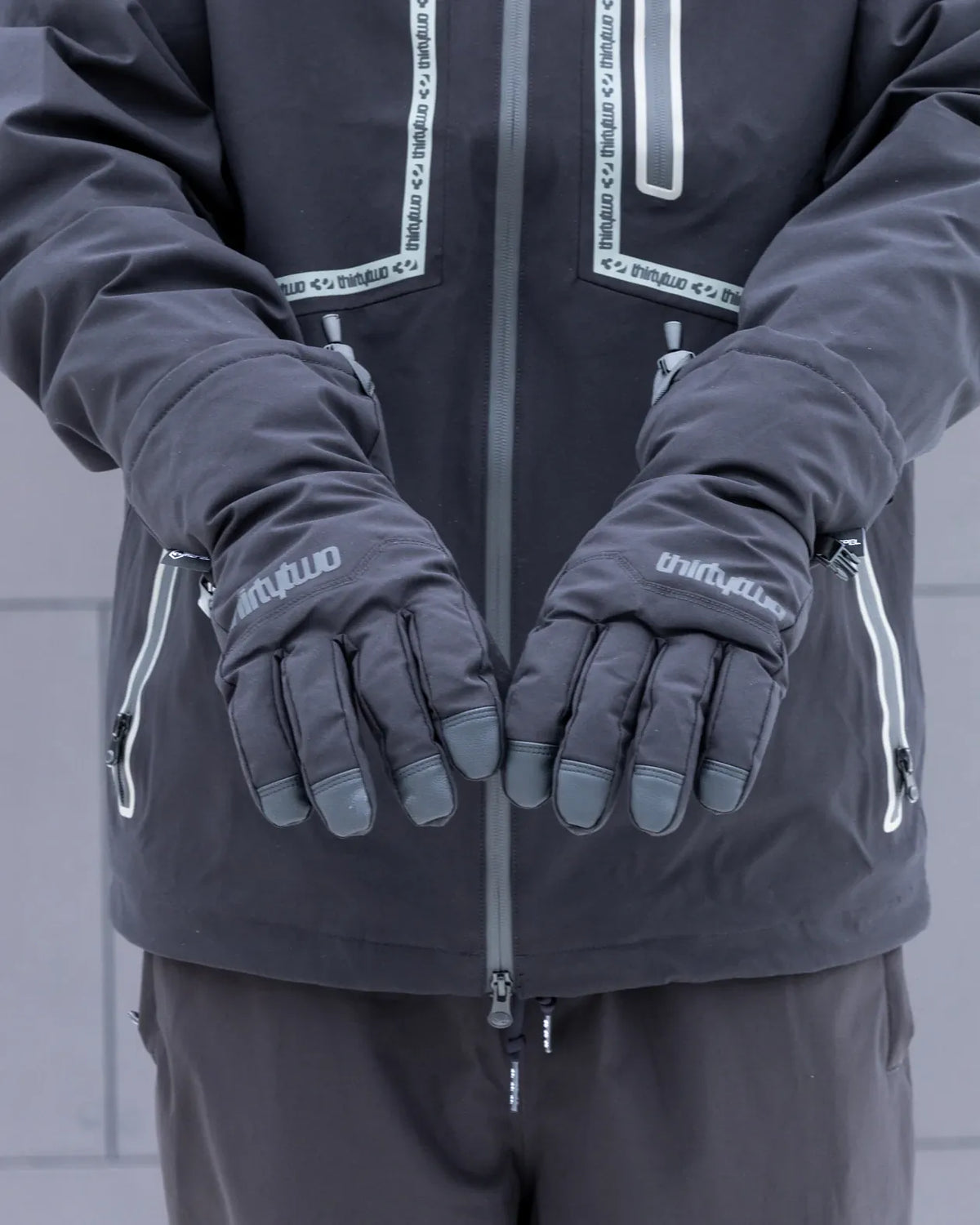 LASHED GLOVE Gloves Thirtytwo Snowboard gear boots and bindings