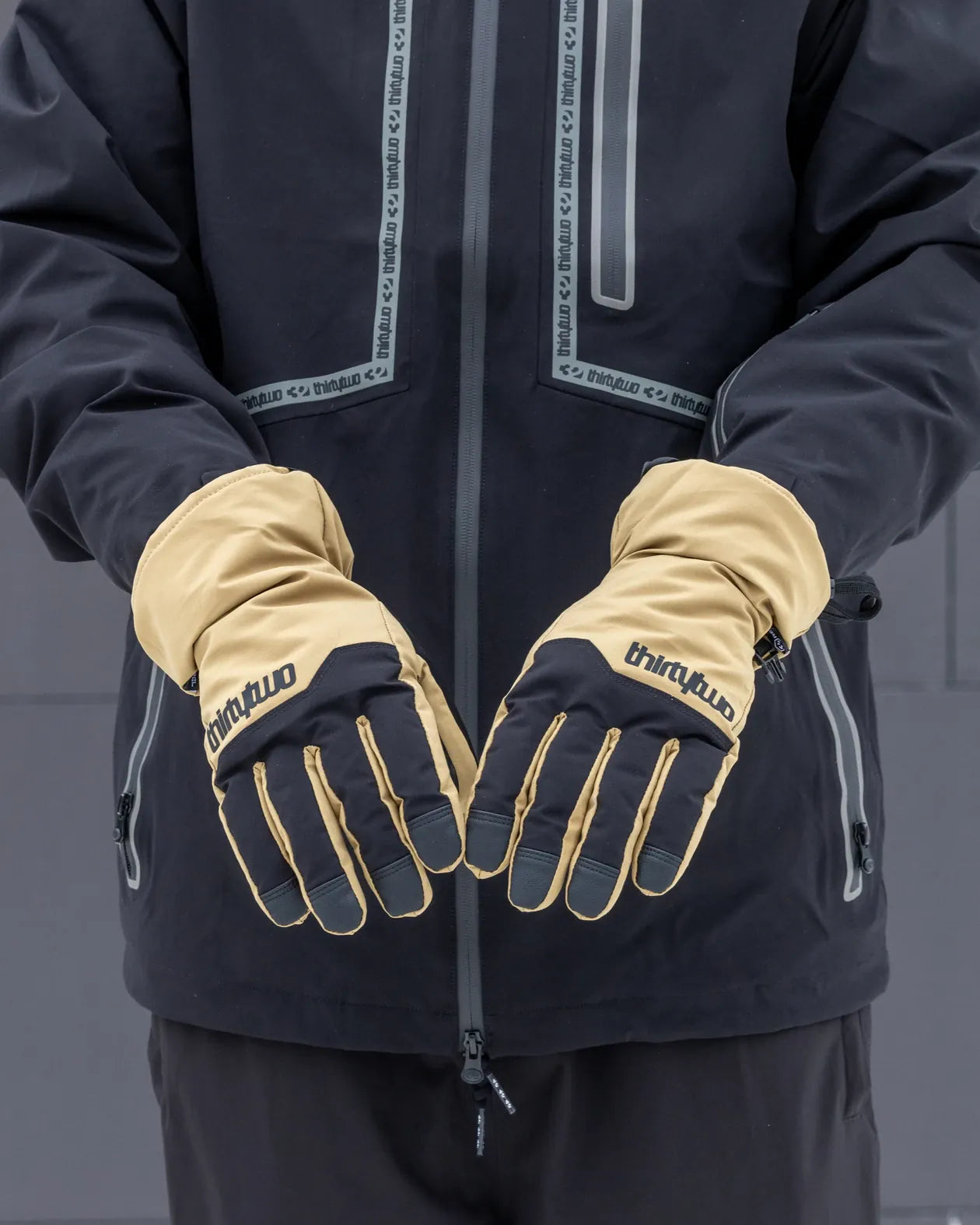 LASHED GLOVE Gloves Thirtytwo Snowboard gear boots and bindings
