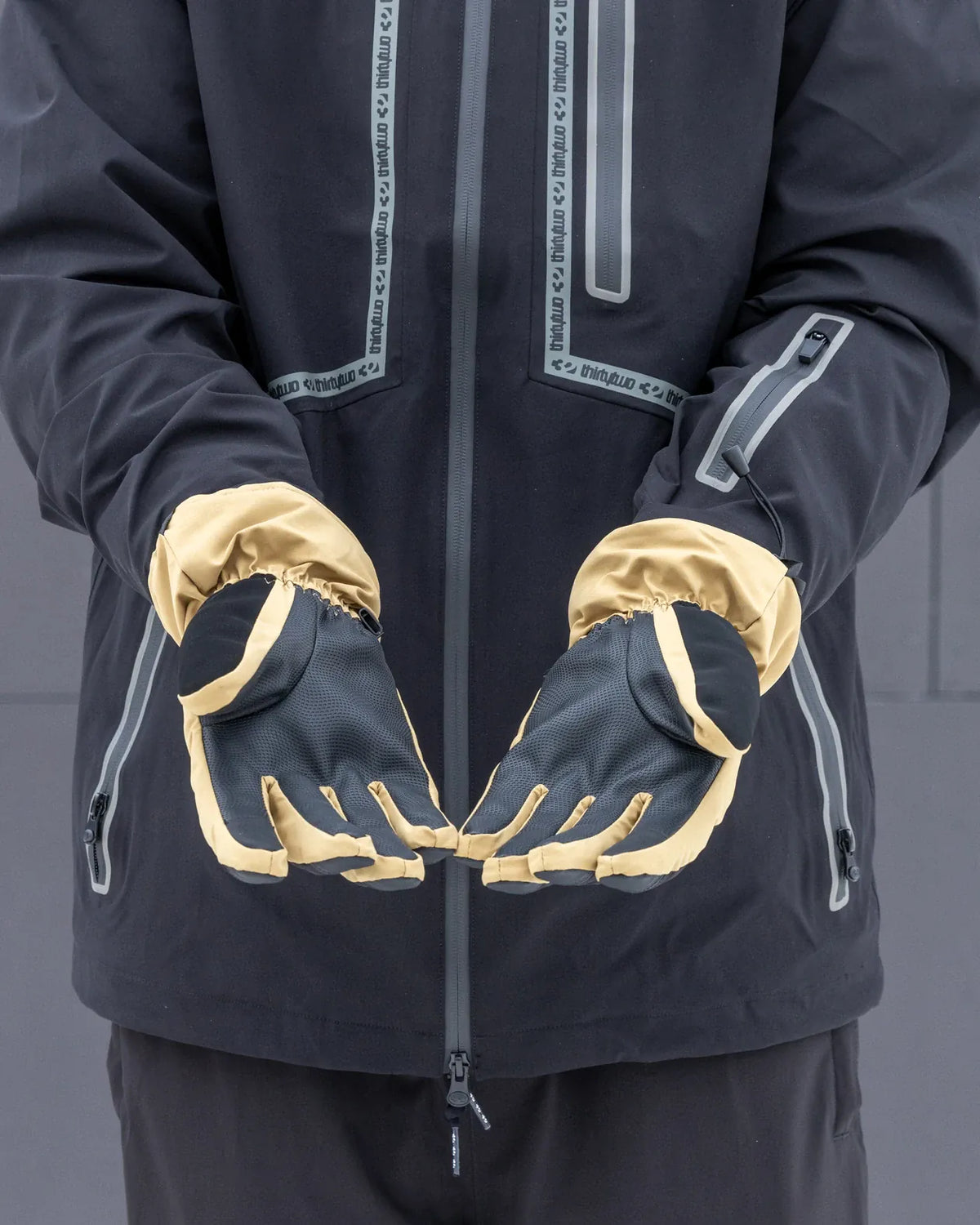LASHED GLOVE Gloves Thirtytwo Snowboard gear boots and bindings
