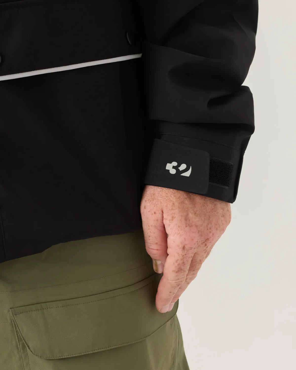 INTROVERT JACKET Outerwear Thirtytwo Snowboard gear boots and bindings