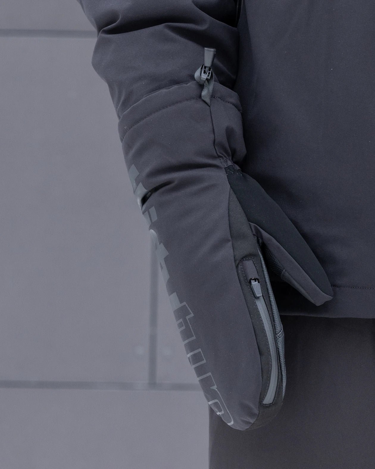 CORP MITT