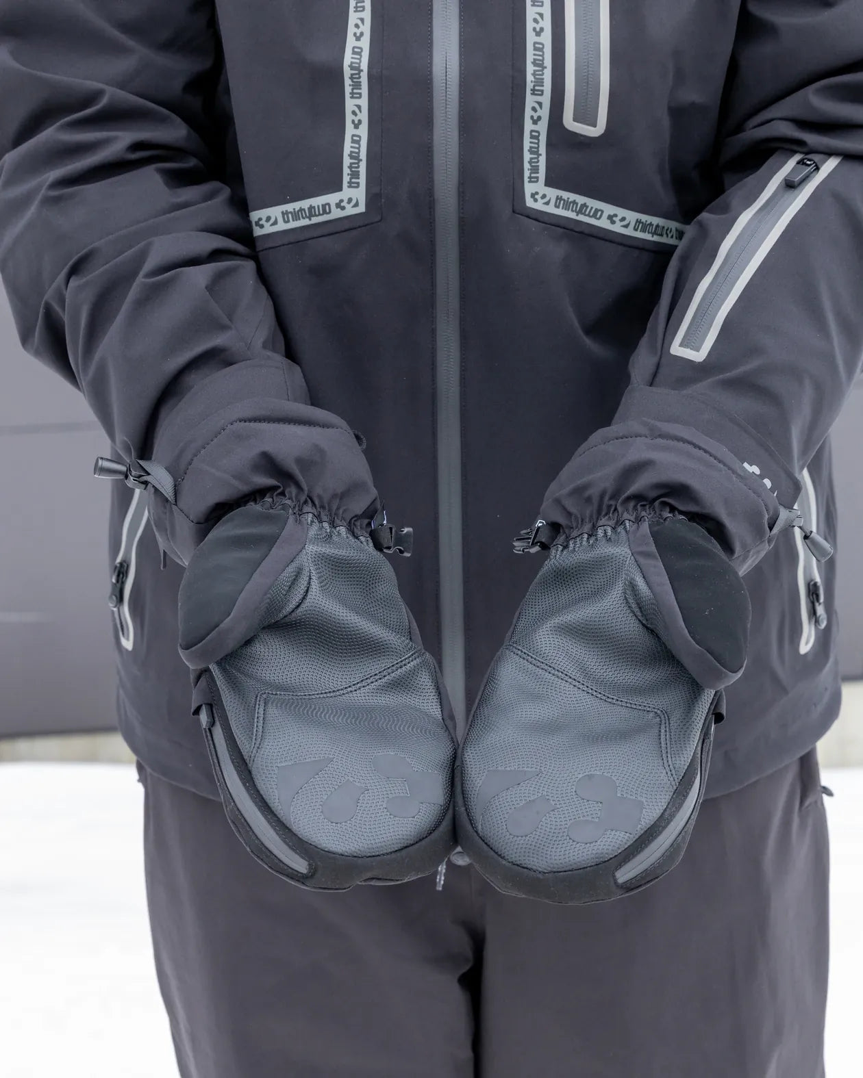 CORP MITT