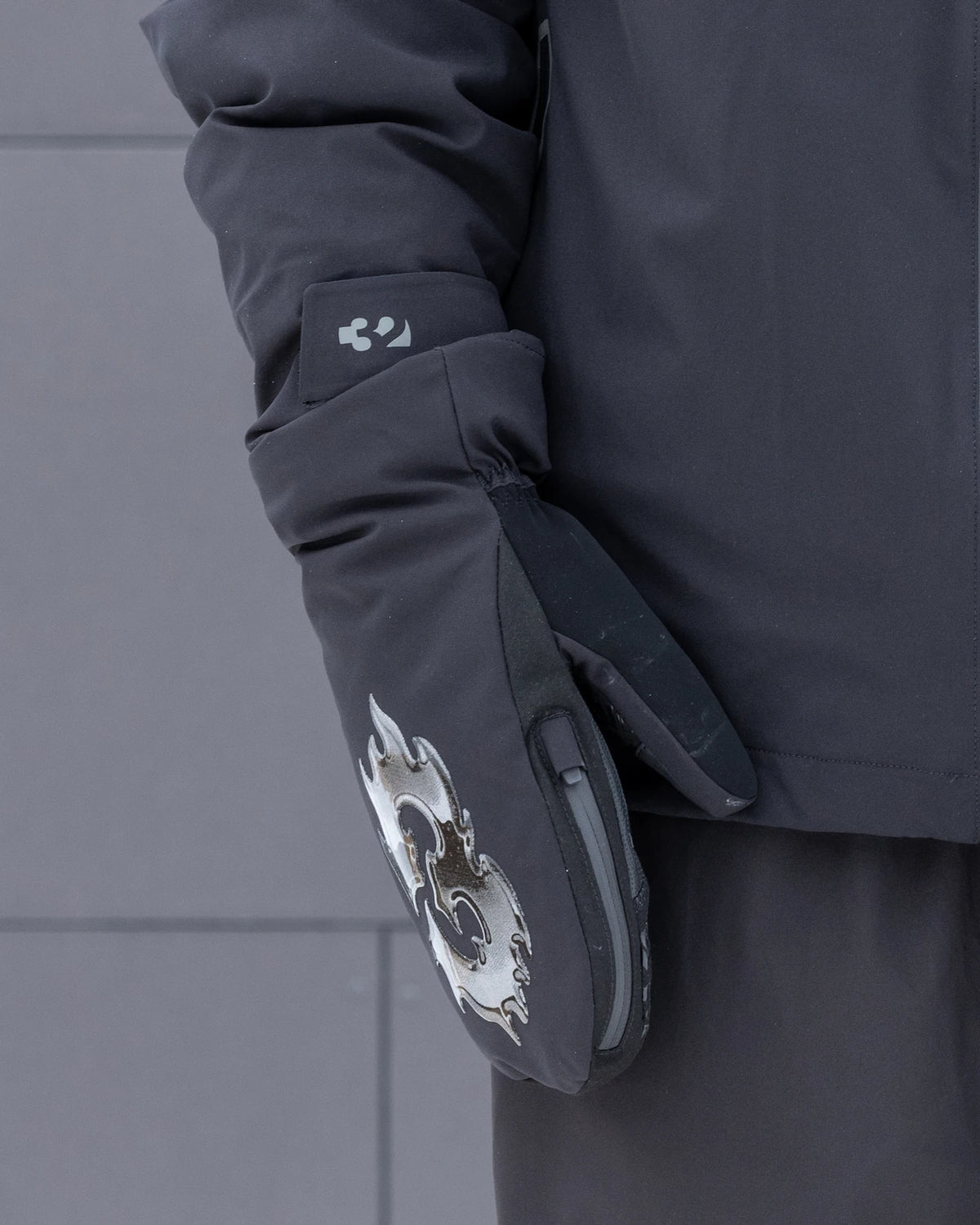 CORP MITT XLT