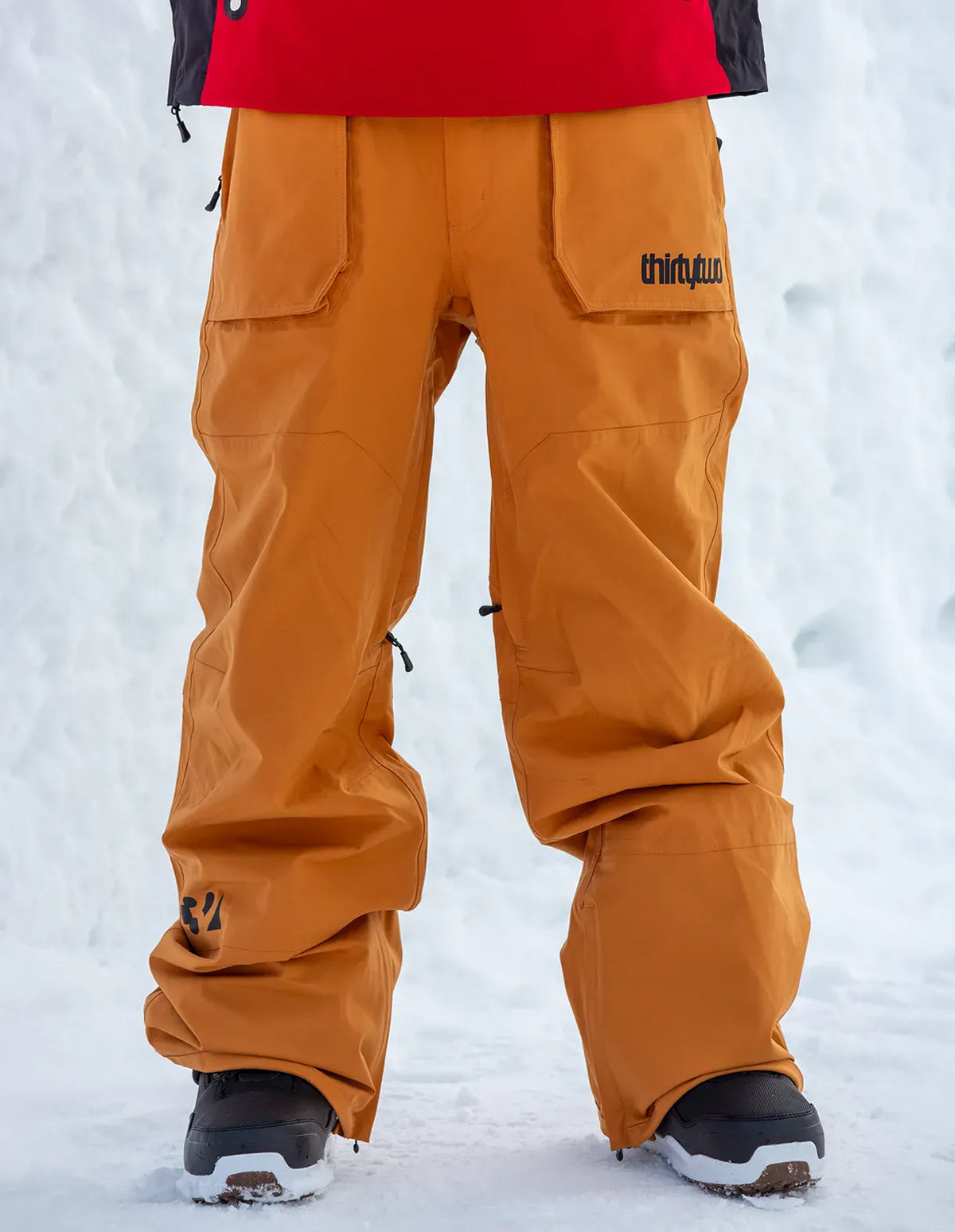 Basement Bib Outerwear Thirtytwo Snowboard gear boots and bindings