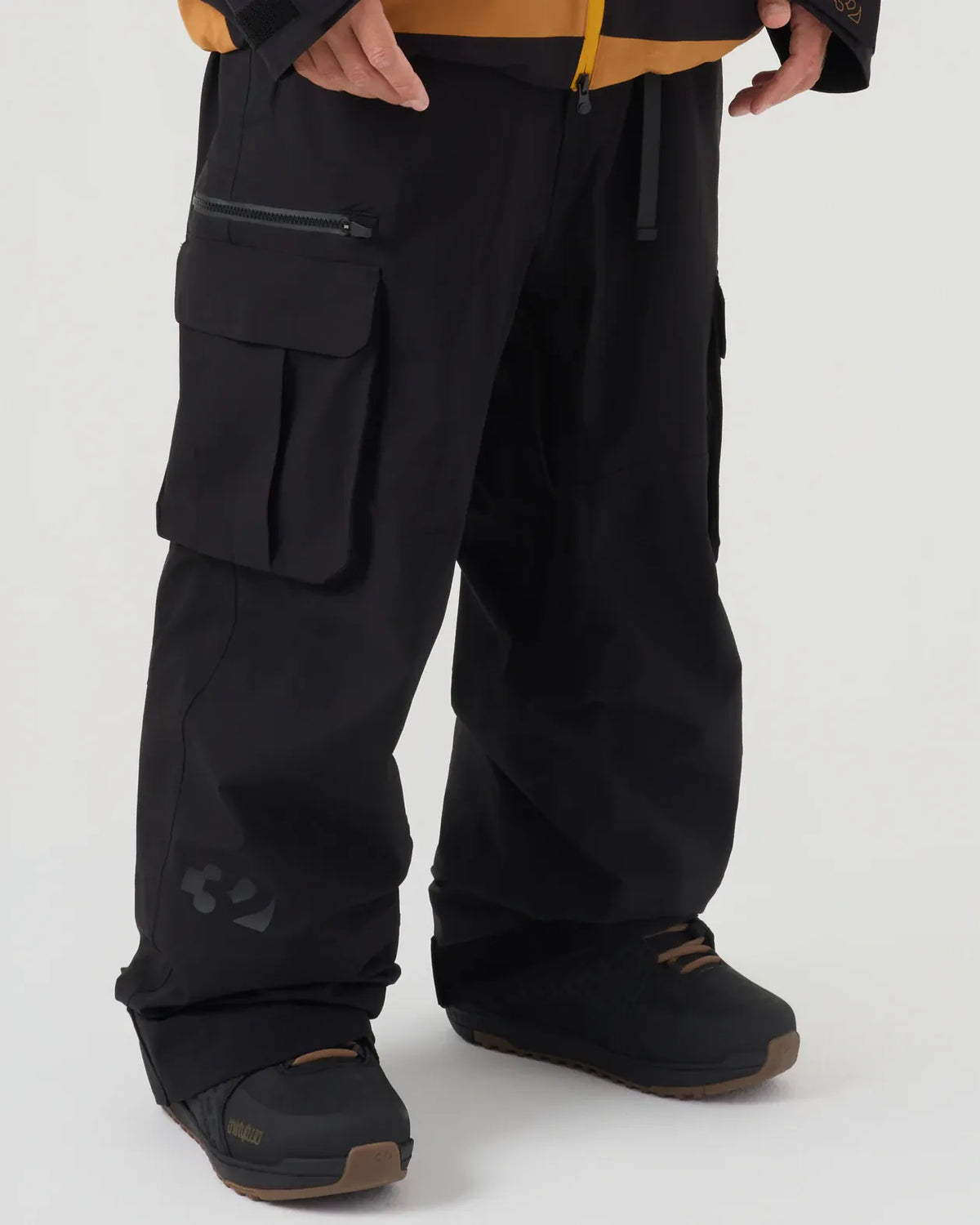 BLAHZAY CARGO Outerwear Thirtytwo BLACK / XS Snowboard gear boots and bindings T.27.PTM.BZC.001.1XS.1 7630961805241