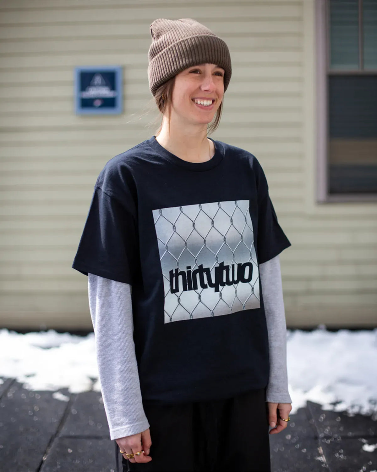 32 BOX TEE